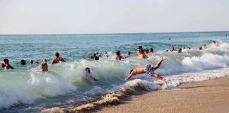 shorebreak