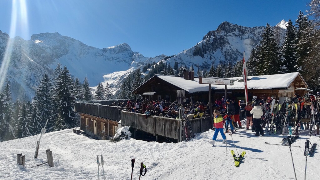 Melkboden restaurant op de piste in Brand