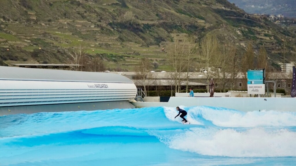 wave pool alaia