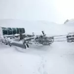 Skilift ondergesneeuwd