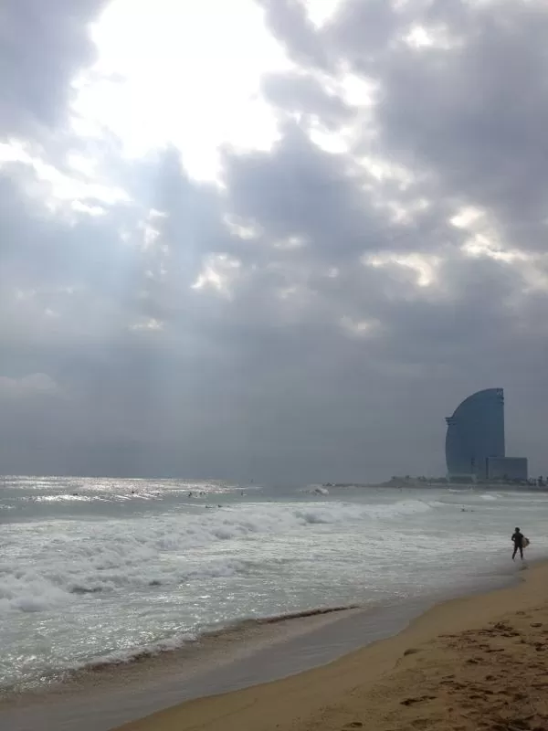 Barceloneta surfen