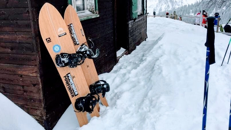 Powfinder snowboards
