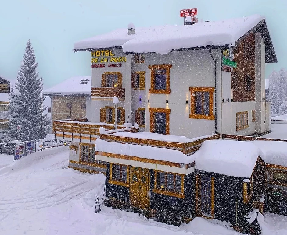 hotel de la poste tzouma