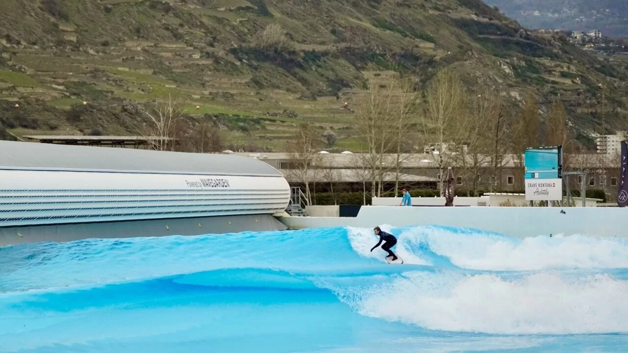 wave pool alaia